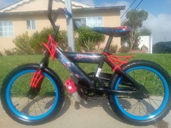Kids Spiderman bicycle size 16 tires
