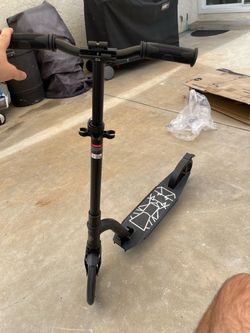 Scooter - Swagtron K9 kickscooter