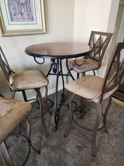 Extra Cute High-Top Table and Chair Set