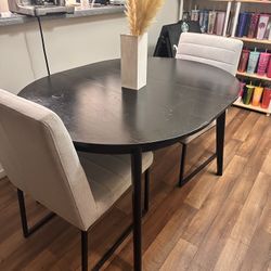 Dining Table & Chairs