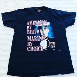 Vtg 90s 3D emblem marine tshirt