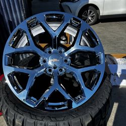 SET OF FOUR 22” CHEVY GMC WHEELS AND TIRES