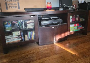 Entertainment center