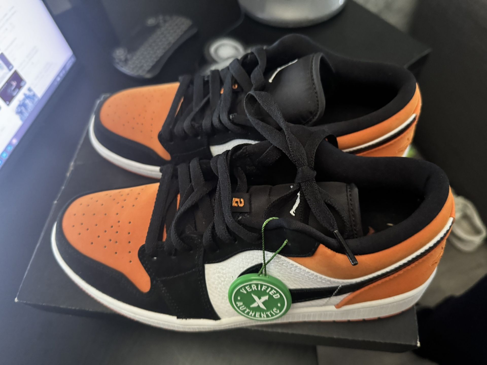 Jordan Low Shattered Skateboard