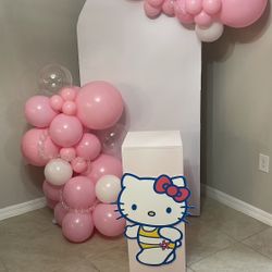 Balloons Garland And Hello Kitty Prop