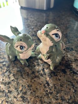 vintage ceramic bunny rabbit salt and pepper shakers