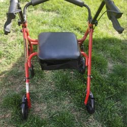 Drive Medical Wheel Walker With Folds Up And Seat