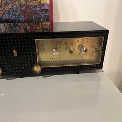 Vintage Black Zenith Radio