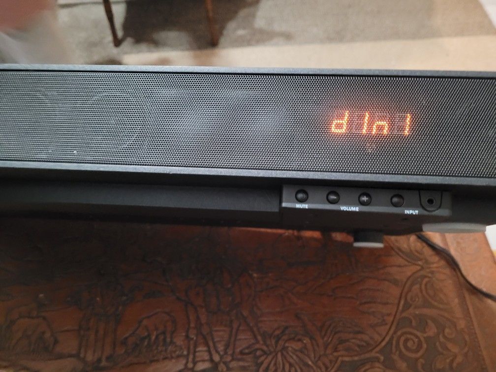 ZVOX SoundBase 555
Powered home theater sound system