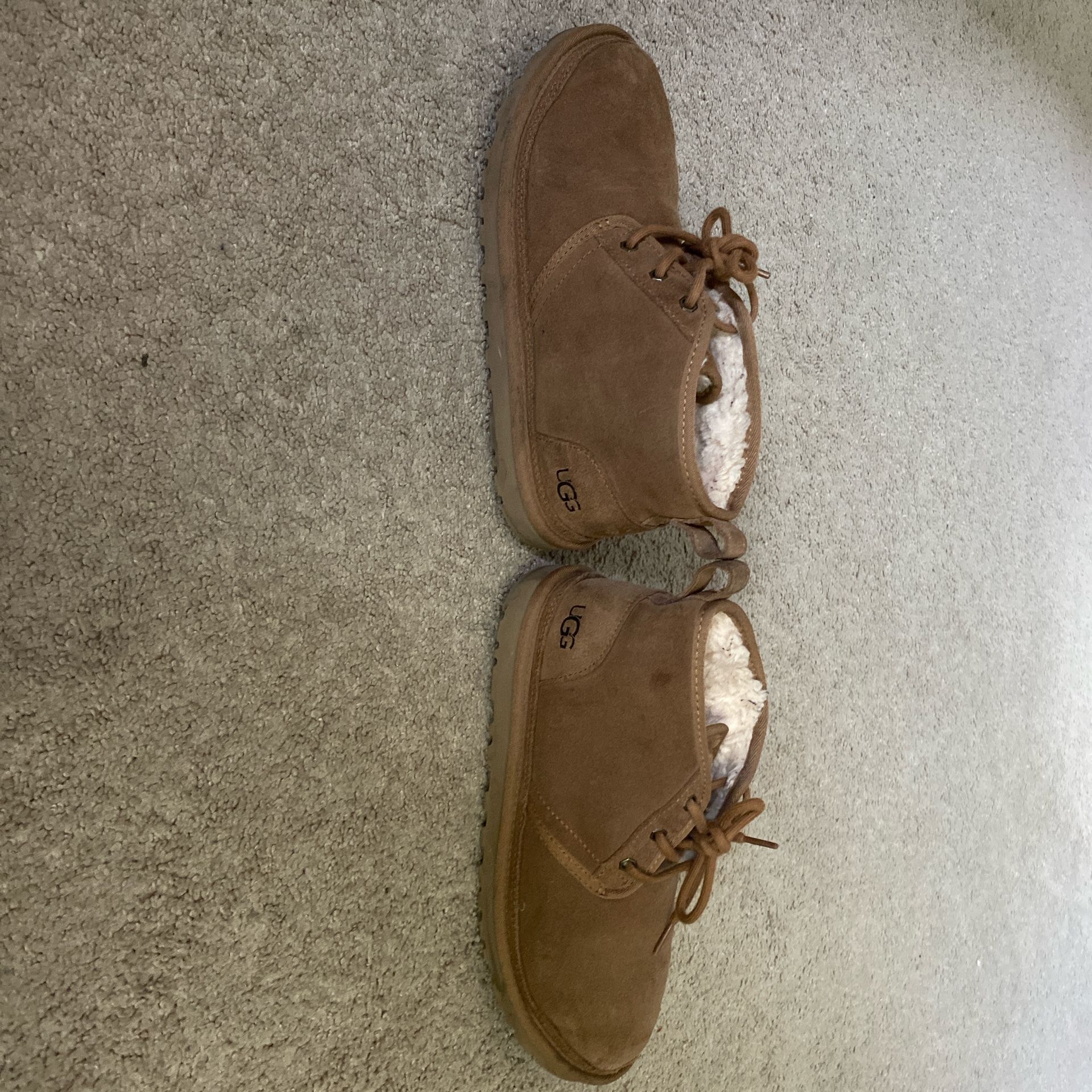 UGG Women’s Neumel Size 9