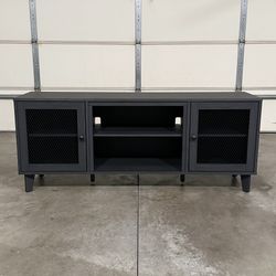 New TV Stand (Can Deliver)
