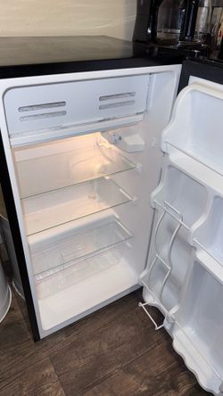 Small Refrigerator excellent condition
