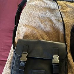 Coach Messenger Bag In Signature Print 