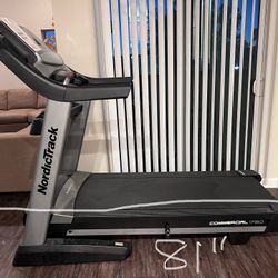 Nordic Track Commercial 1750 Treadmill 