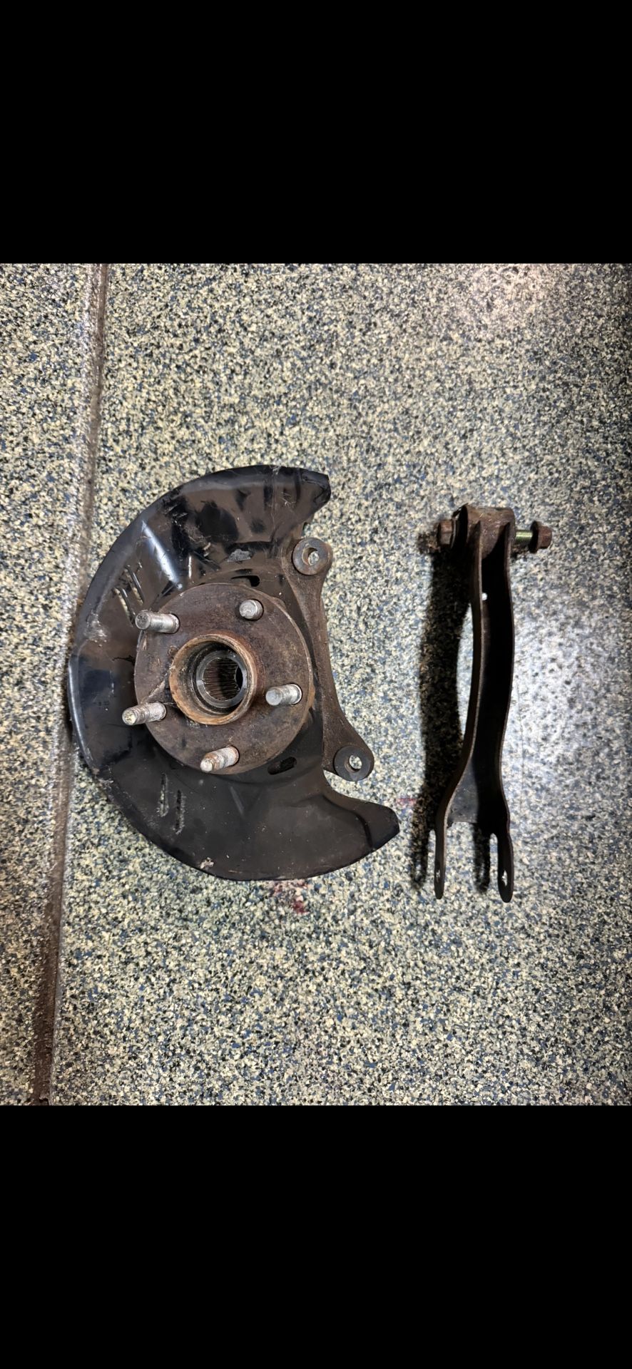 Subaru Forester Front Hub Knuckle With Bearing