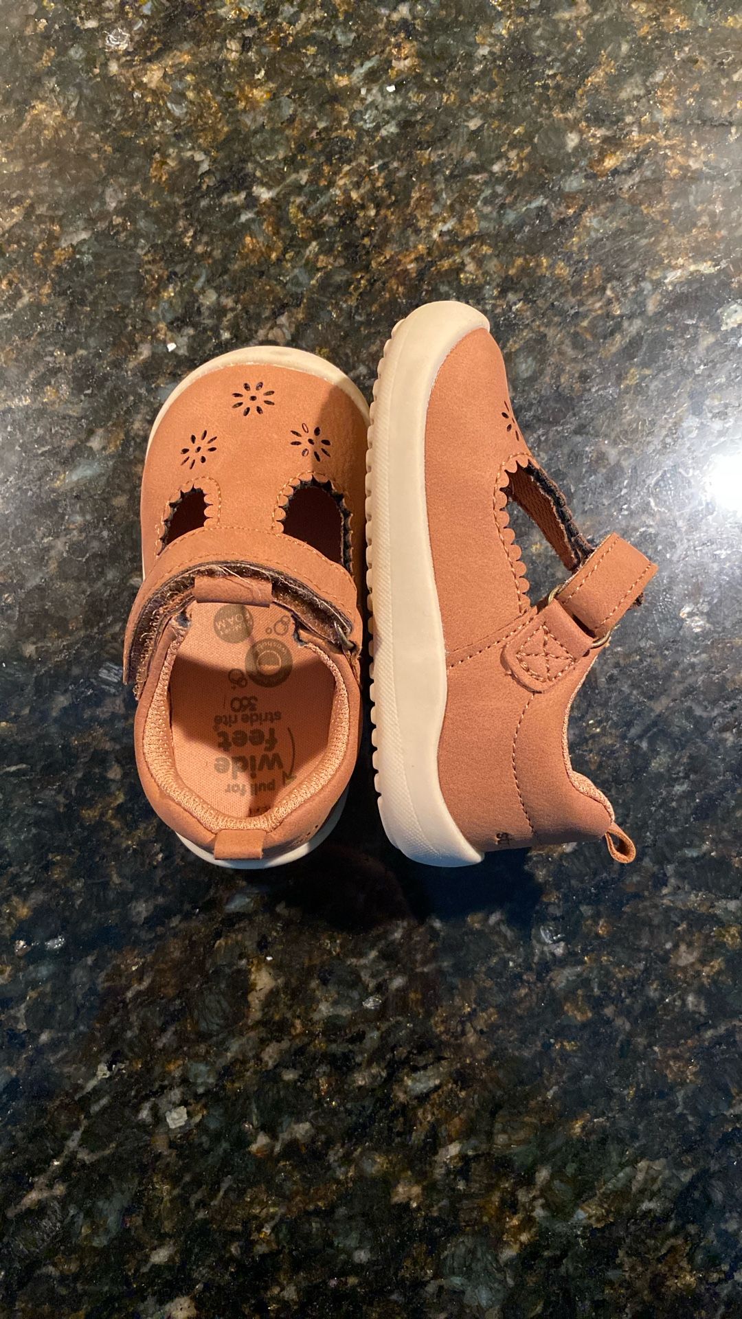 New - Stride Rite Girl’s Shoes (size 5)