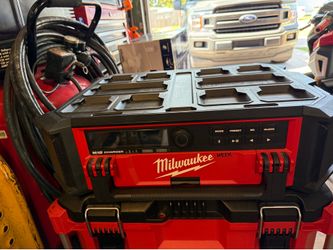 Pack out radio