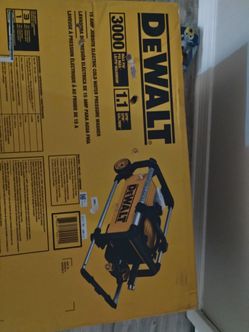 NEW IN BOX DEWALT 3000 PSI PRESSURE WASHER