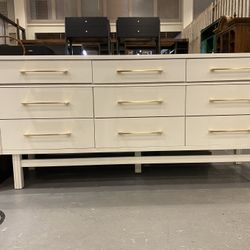 🚚…. Delivery….. Lacquer Mid Century Credenza Buffet Dresser Nursery