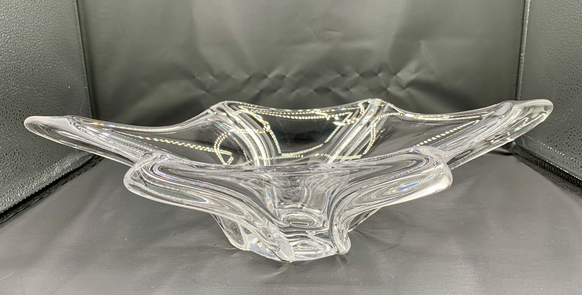Clear Art Glass Stretch Vase Centerpiece 7/15/4”