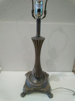 Vintage Lamp with claw feet legs