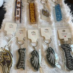 🧑‍🎄🎁Stocking stuffers Keychains $5-$9