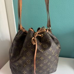 Authentic Vintage LV Bucket Bag 