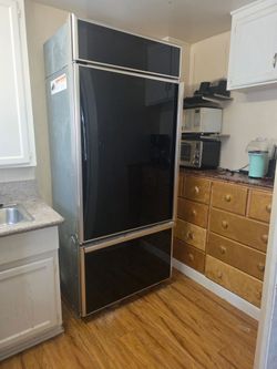 GE General Electric Black Bottom-Freezer Refrgerator with Stainless Trim used working conditions FREE!!