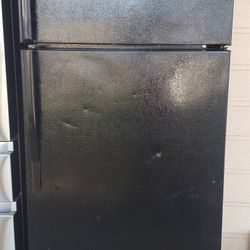 Refrigerator GE