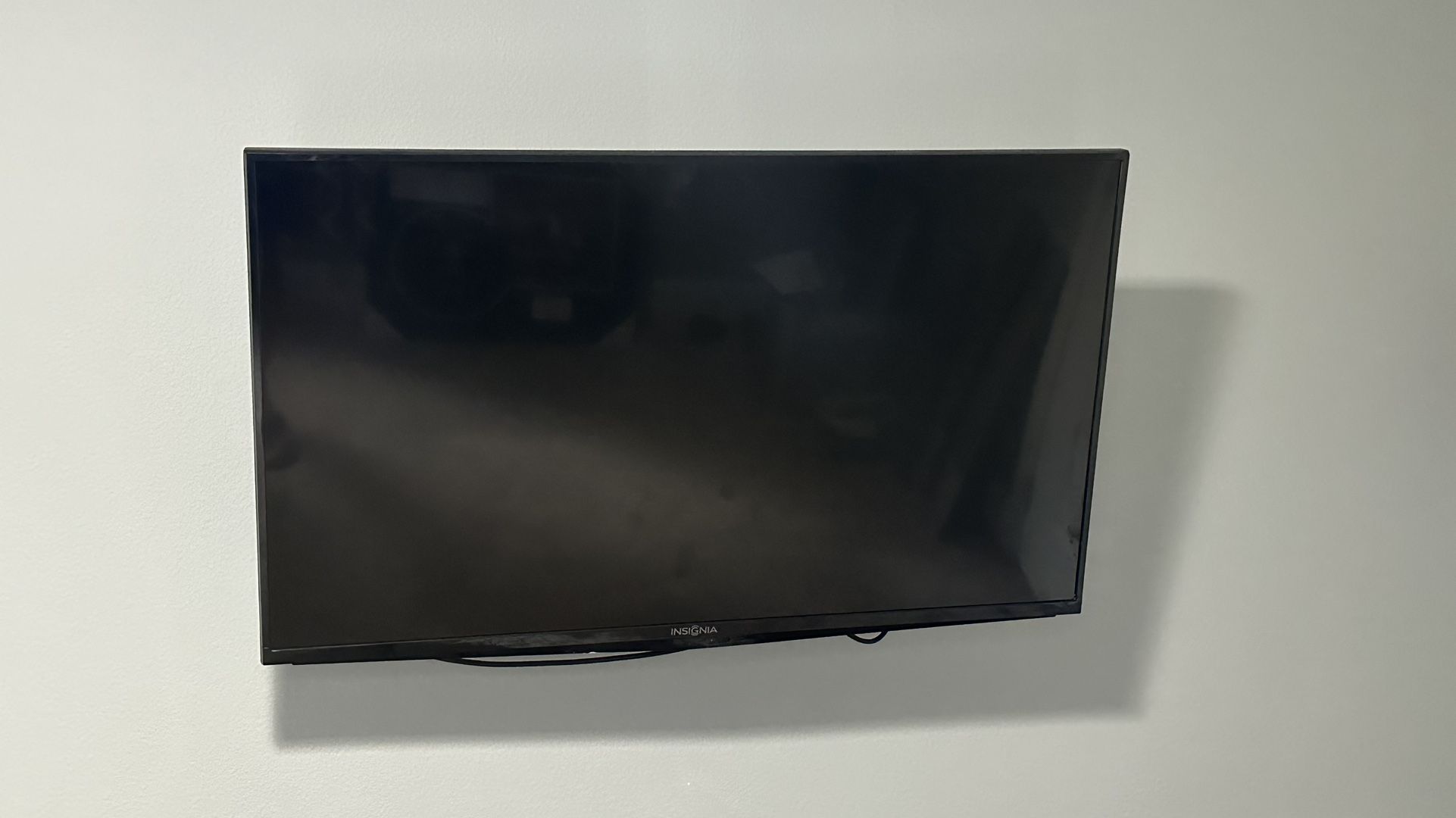 Insignia 39" LED TV