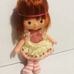 1979 Dancing Strawberry Shortcake Doll