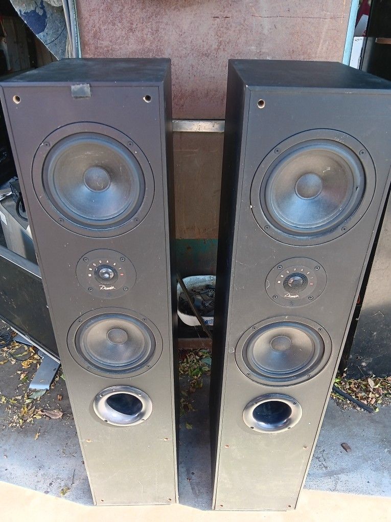 MB Quart Domain 55 speakers Made in USA with German Design Audiophile. Tested sound Good. No Grills.