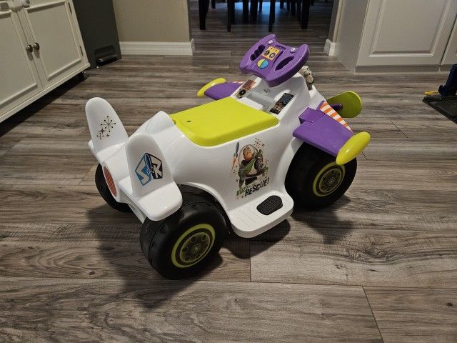 Kiddieland Battery Powered Toy Story 4 Buzz Lightyear Plane for