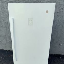 GE Upright Frost Free Freezer Free Local Delivery/30 Day Warranty