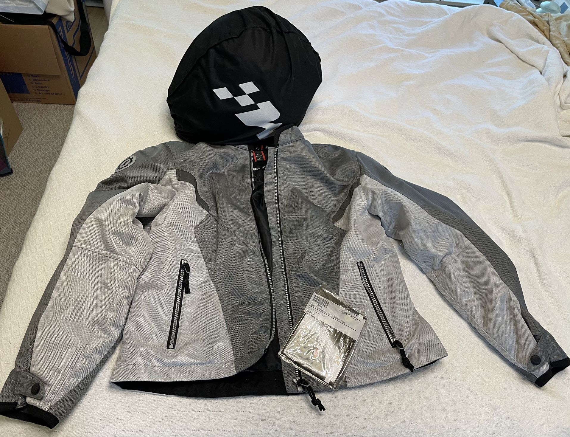Riding Jacket & Helmet - New — Women’s