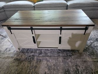 Farmhouse Lift-top coffee table