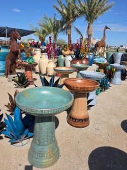 Beautiful Birdbaths🐦🌷planters,Metal Yard
Art