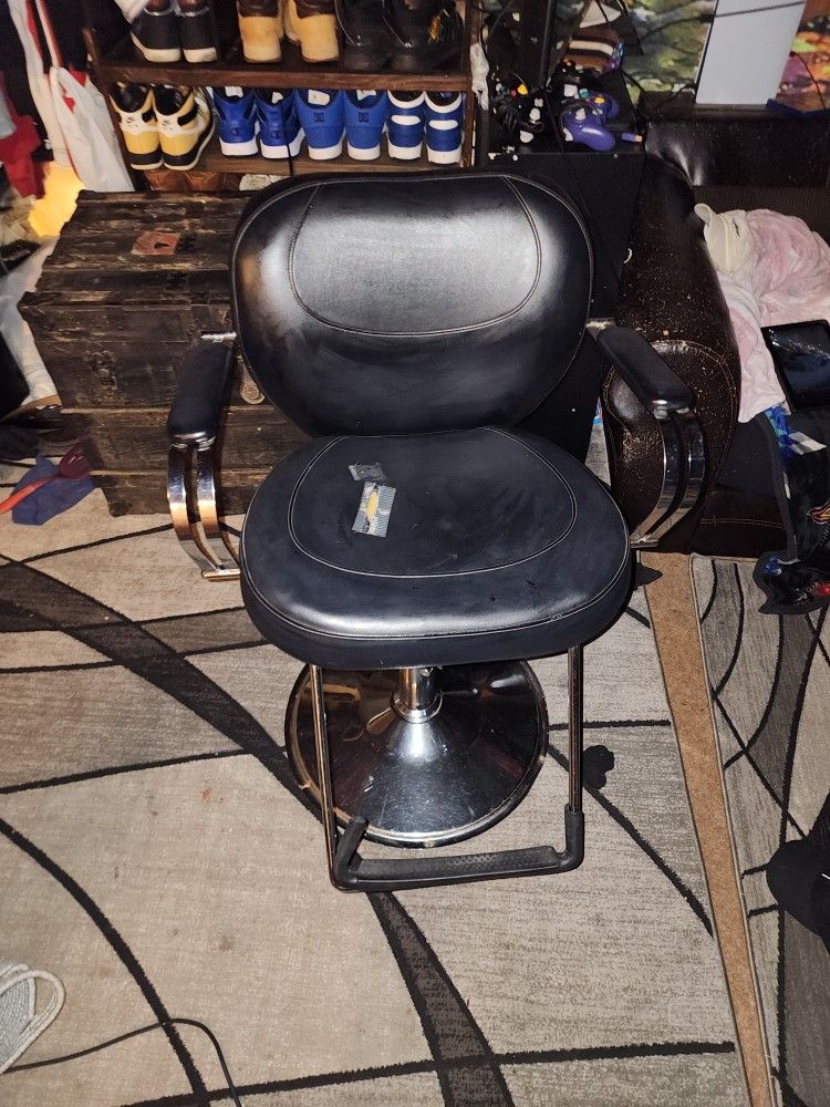 Barber chair