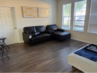 3 pieces 2 sofa 1 chaise