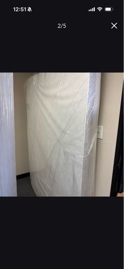 Queen Size Innerspring Extra Firm Mattress Clean and Good Condition