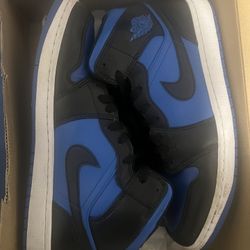 Royal blue jordan 1’s Not Free 