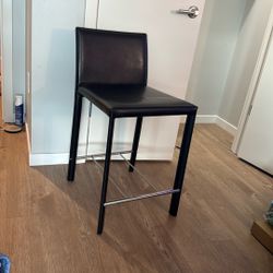 FREE Tall Chair - Rosslyn