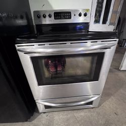 Kenmore Glass Top stove 