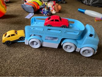 Green toy hauler $3