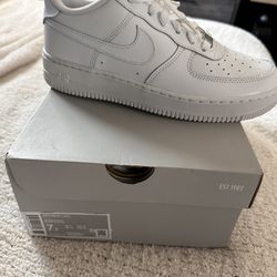 White Nike Air Force 1’s