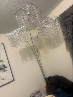 Tall floor light
