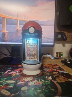 Cgc/Psa, card or figure tin pokeball display