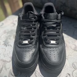 Nike Air Force 1 (Black) - Men’s Size 10