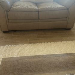 Used Leather Sofás. 3 Pieces 