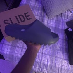 Adidas Yeezy Slides slate grey Size 11
